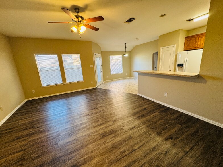 Building Photo - 5705 Swords Dr