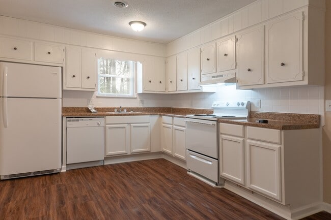 Building Photo - 2708 E Antler Dr