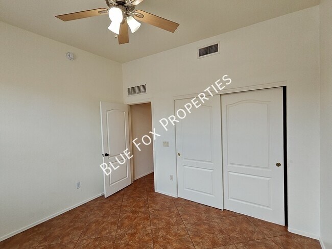 Building Photo - 1292 Paseo Luna Blanca