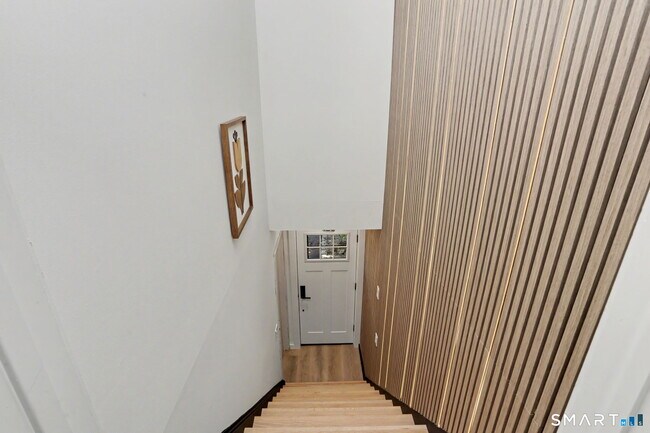 Building Photo - 92 Burwood Ave