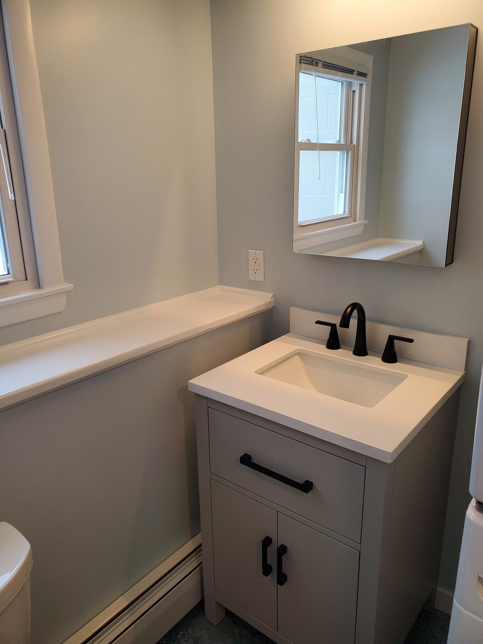 Bathroom / Laundry - 14 Rocket St