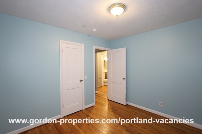 Building Photo - SE Flavel St - Woodstock 3 bedroom home with single car garage