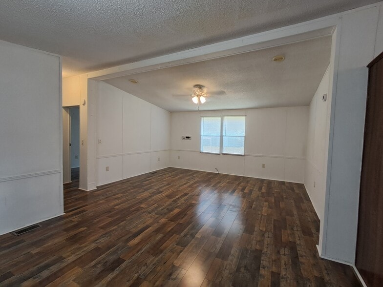 Building Photo - 23 Jimmie Ln