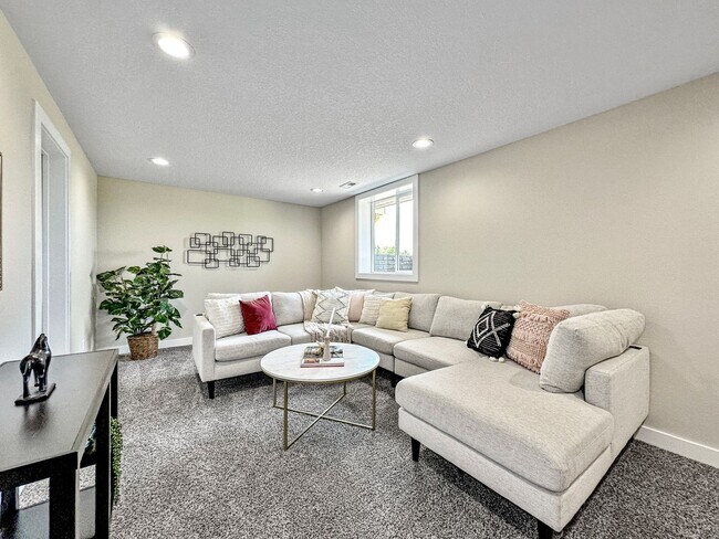 Building Photo - Luxury New Construction Townhome with Atta...