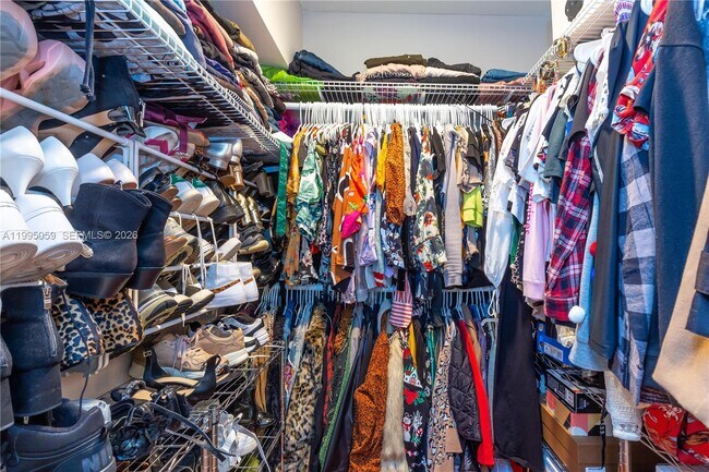 Building Photo - 1610 W Sandpiper Cir