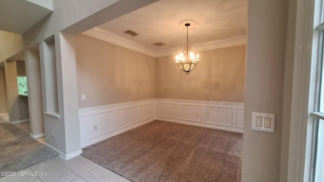 Building Photo - 3900 Hillstead Ln