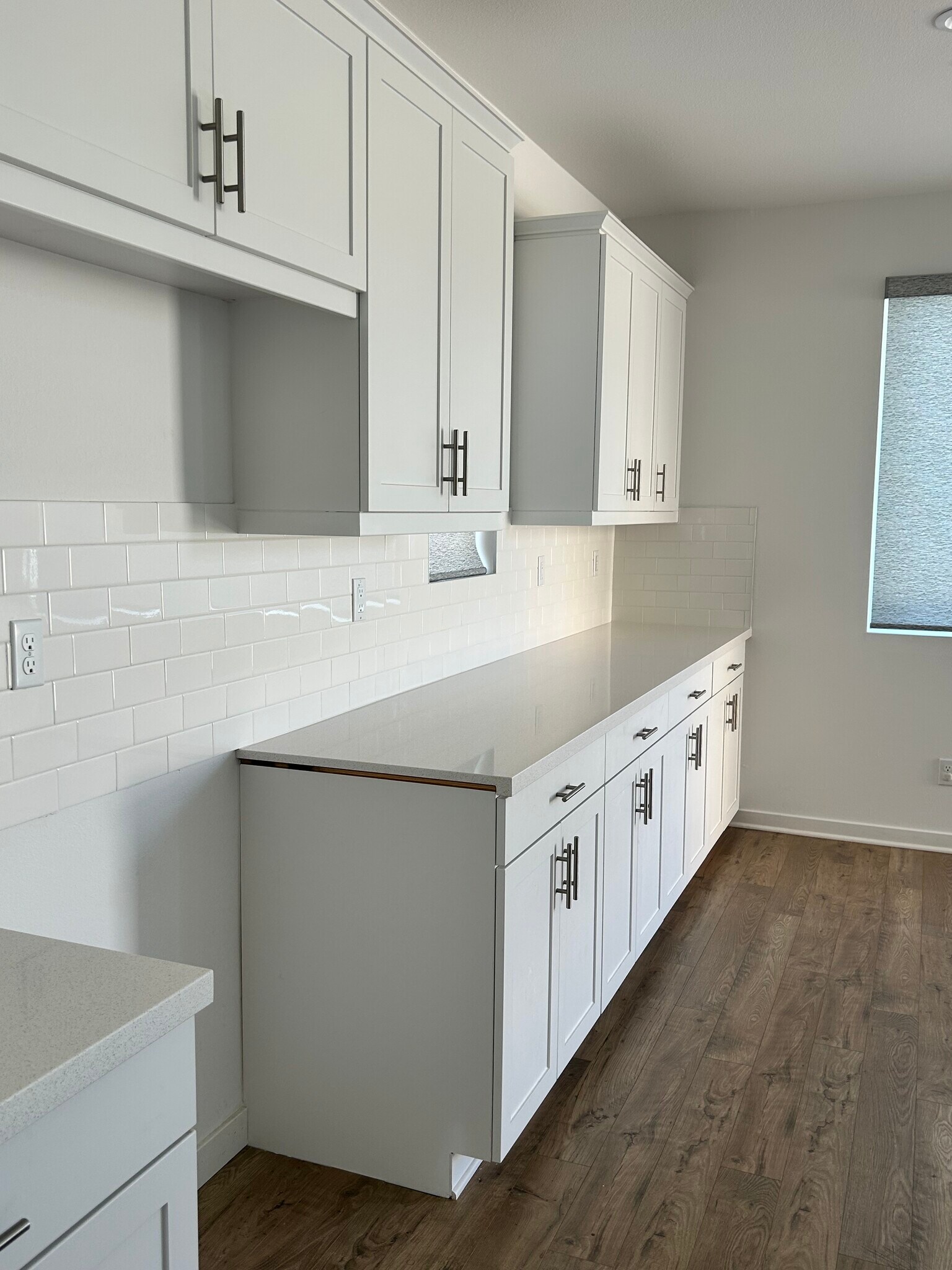 Cabinets - 36966 Arezzo Ct
