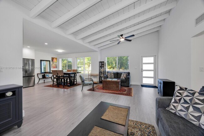 Building Photo - 6700 SW 62nd Ct