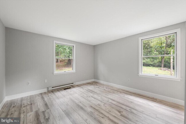 Building Photo - 813 Leeds Manor Ln