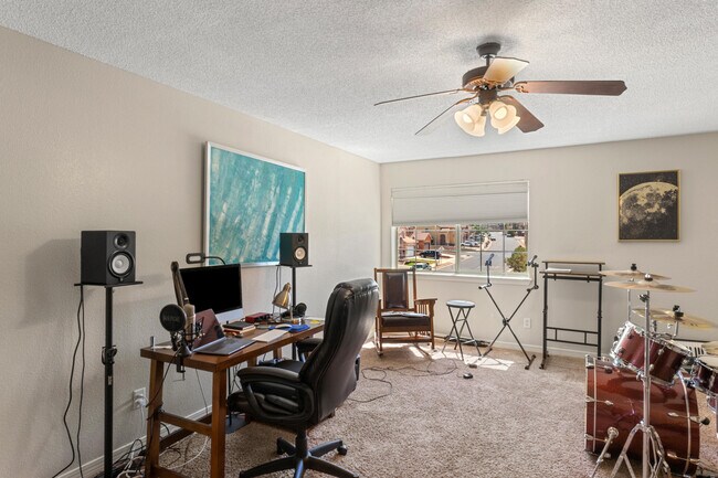 Building Photo - 1529 Luz De Sol Dr