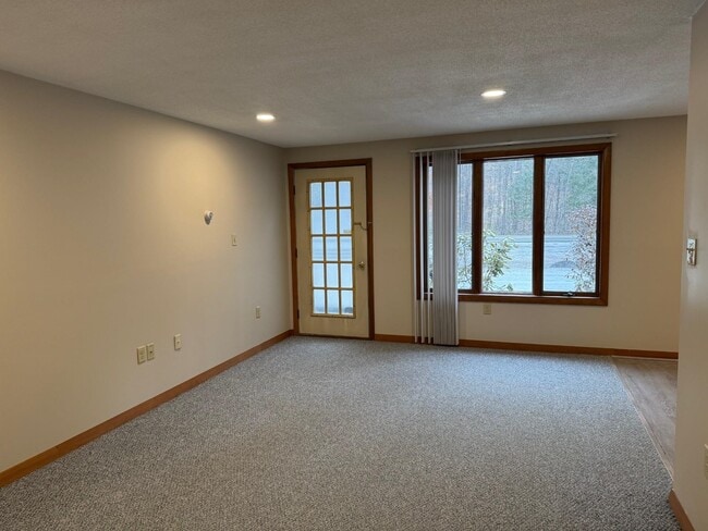 Building Photo - 1187 New Hampshire Rte 175