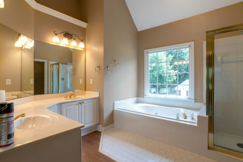 Building Photo - 4000 Hogans Mill Ln