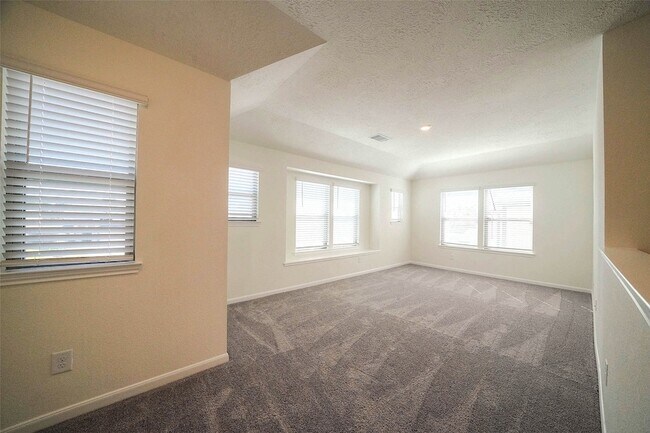 Building Photo - 20811 Sheffield Pk Dr