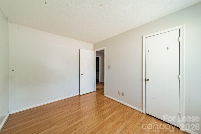Building Photo - 9535 University Terrace Dr