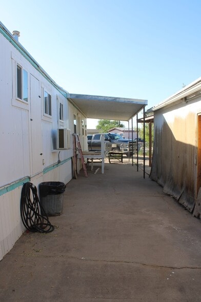 Building Photo - 232 Osaple Cir
