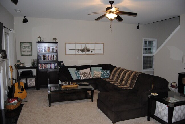 Building Photo - Spacious 4-Bedroom Home with Loft, New Car...