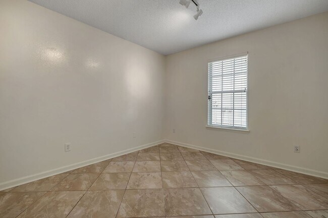 Building Photo - NE Tallahassee Home in the Villages at Maclay