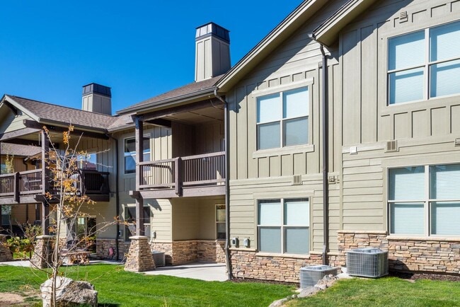 Building Photo - Modern Townhome in Black Rock Ridge