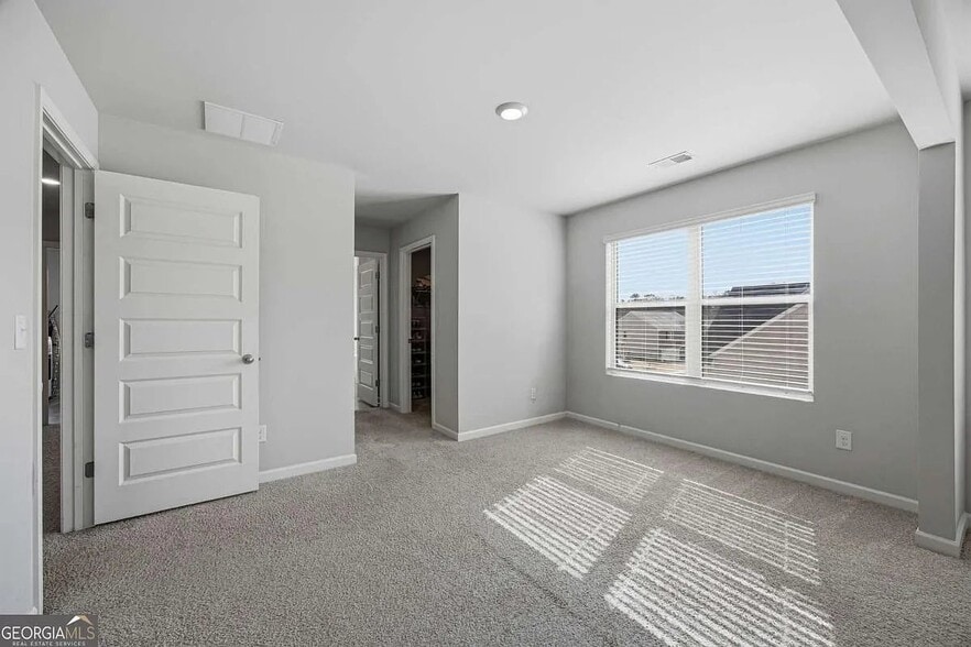 Building Photo - 933 Nandina Ln