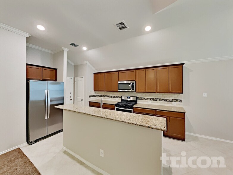 Building Photo - 457 Peach Ln