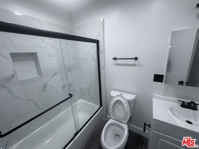 Building Photo - 2228 20th St