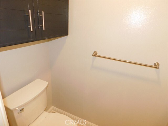 Building Photo - 2253 Martin