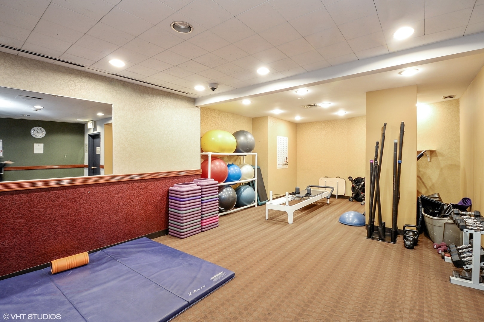 Building Photo - 211 E Ohio St