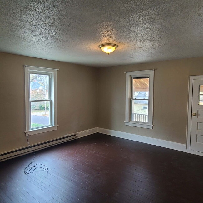 Building Photo - 82 Colfax St