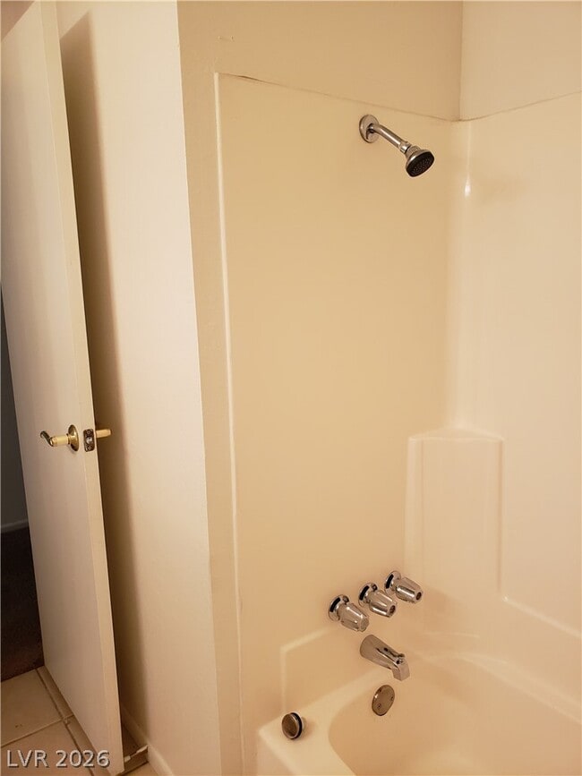 Building Photo - 2440 Paradise Village Way