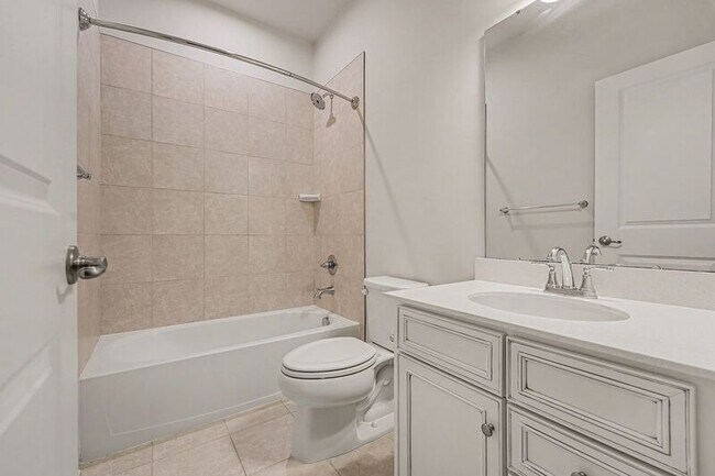 Building Photo - 2042 Track Cir