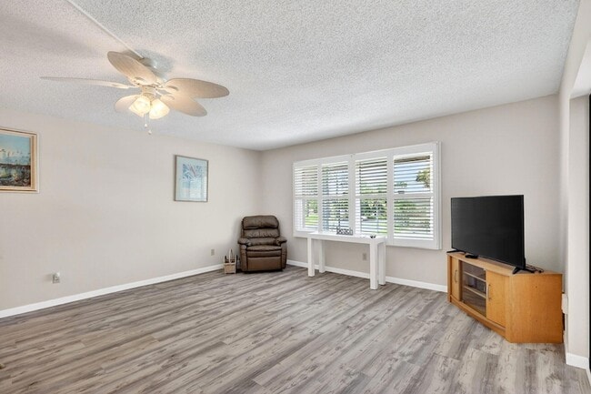 Building Photo - 1800 SE St Lucie Blvd