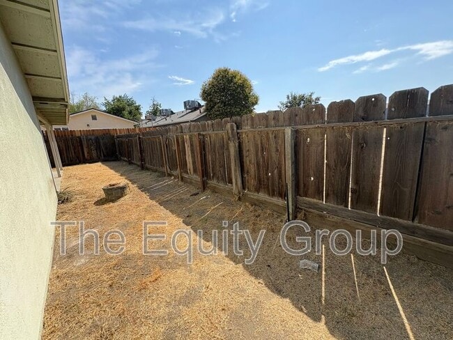 Building Photo - 1329 S Liberty St