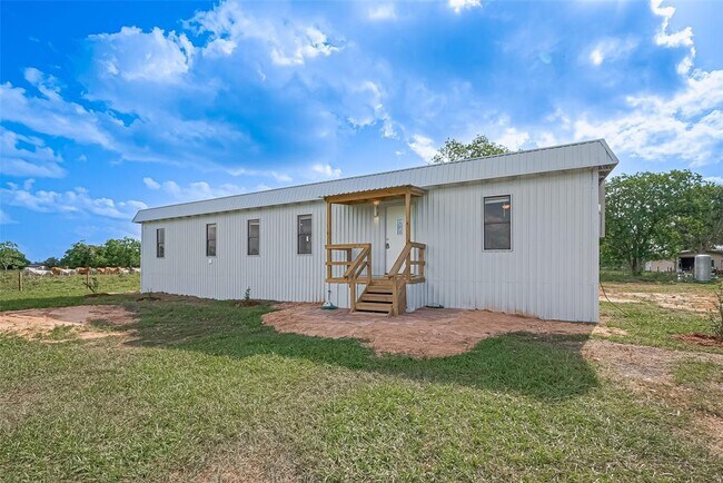 Building Photo - 22334 FM 762 Rd