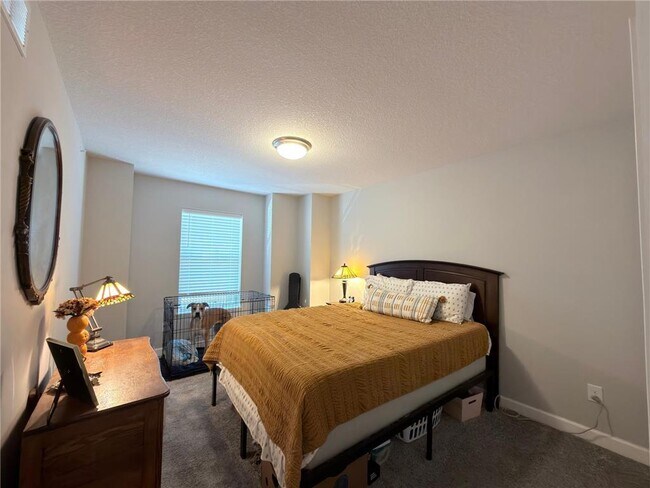 Building Photo - 10518 Weston Wy N