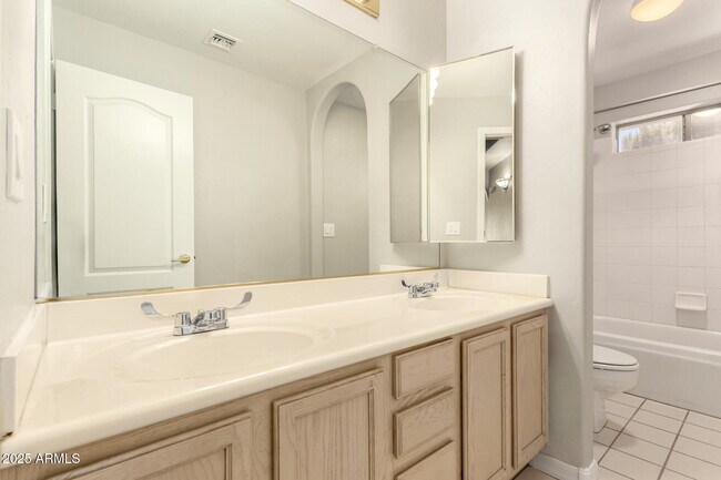 Building Photo - 17303 E Caliente Dr