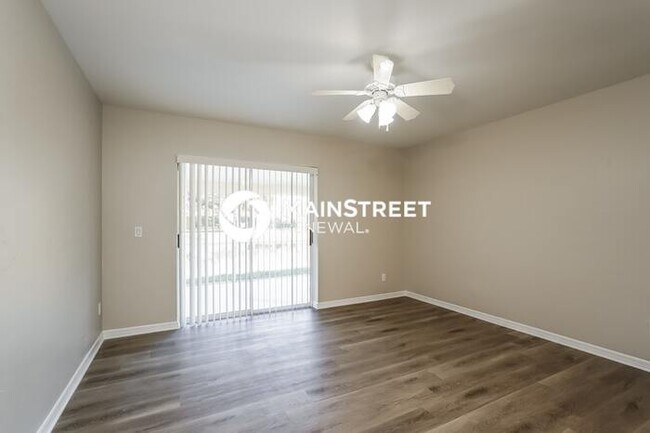 Building Photo - 3 Bedroom Pet-Friendly Home in Fort Myers, FL with Main Street Renewal