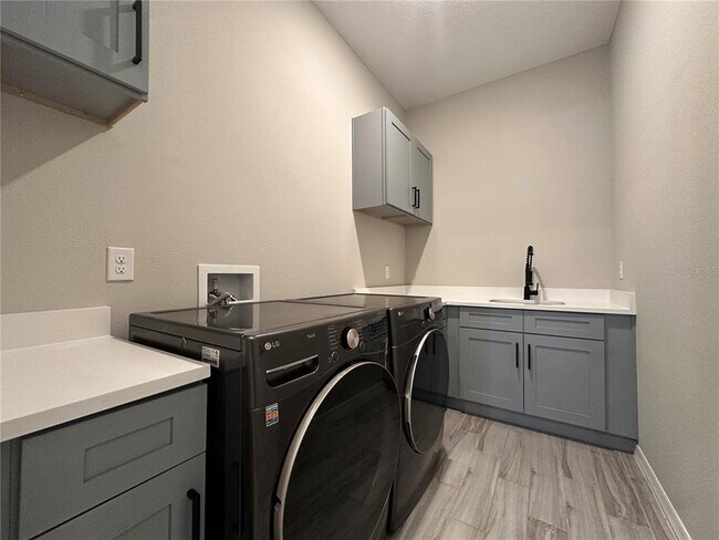 Building Photo - 342 Windward Way