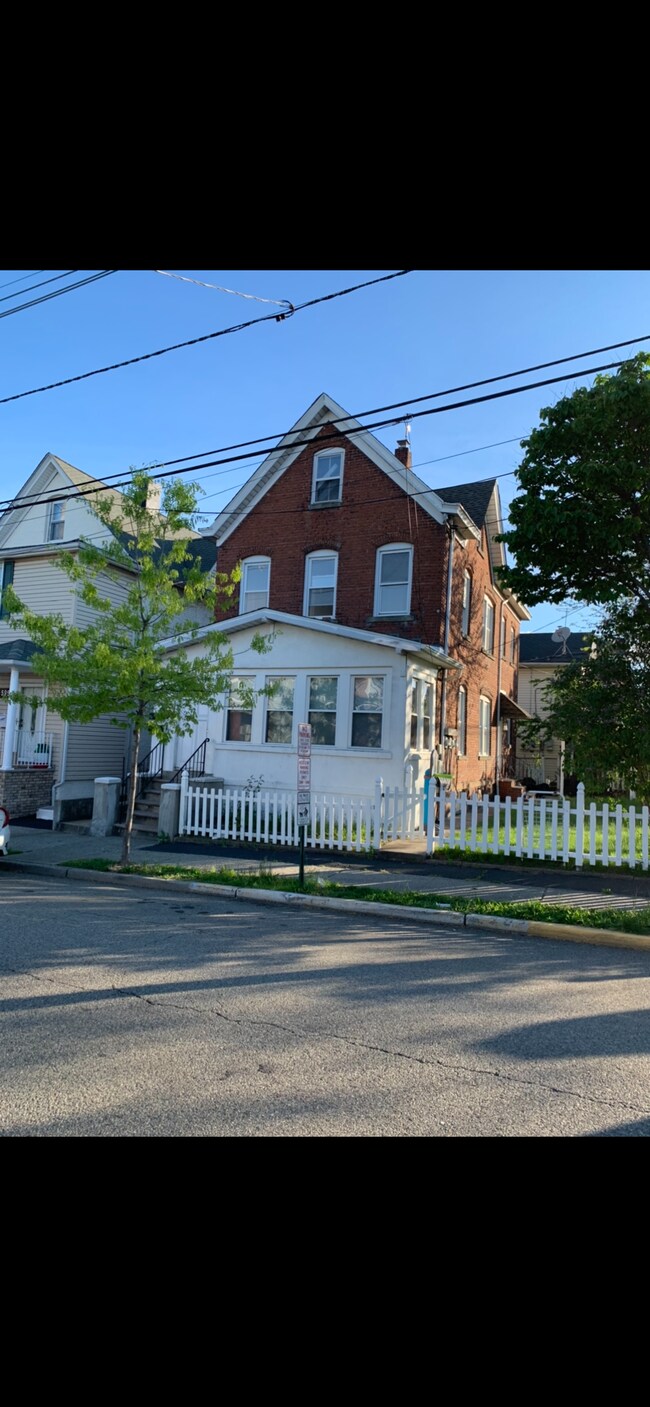 593 Broad St 593 Broad St Carlstadt NJ 07072 Apartment Finder