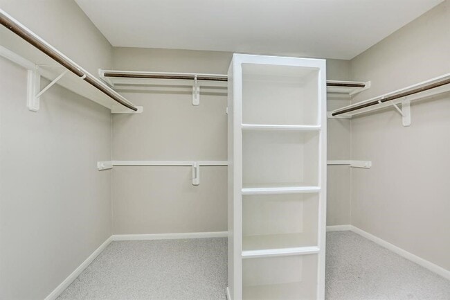 Building Photo - 23247 Diamond Knoll Ct