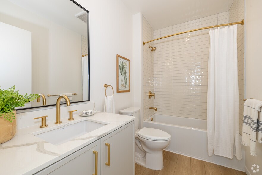 2BR, 2BA - 990SF - Primary Bathroom - The Richmond