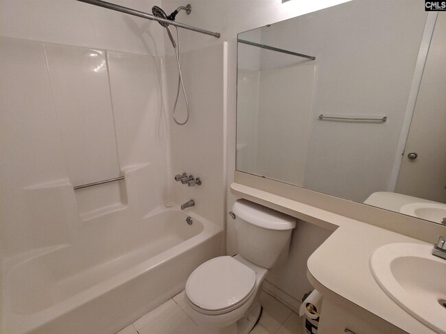 Building Photo - 5004 Village Creek Dr