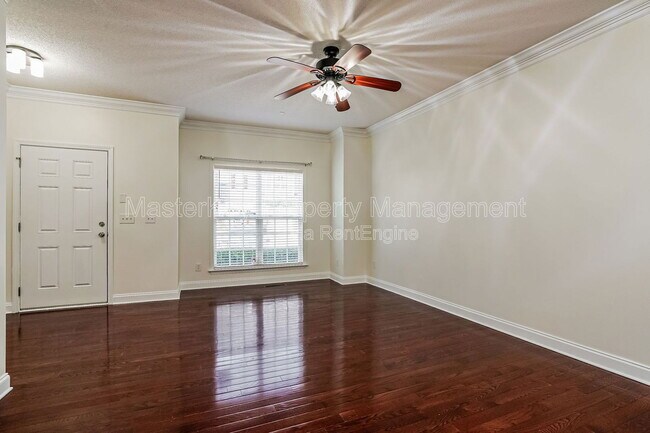 Building Photo - 335 Anterbury Dr