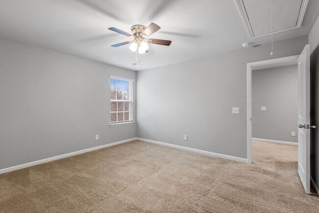 Building Photo - Newer Home in Reedy Fork, So Many Upgrades, SS Appliance, Loft, Garage, Fenced!