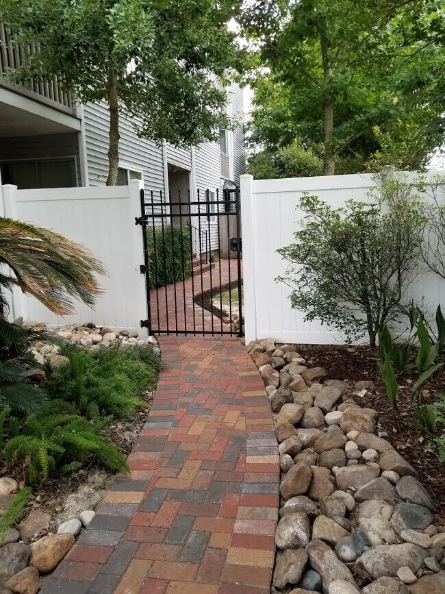 Building Photo - 2316 Harvard Ave