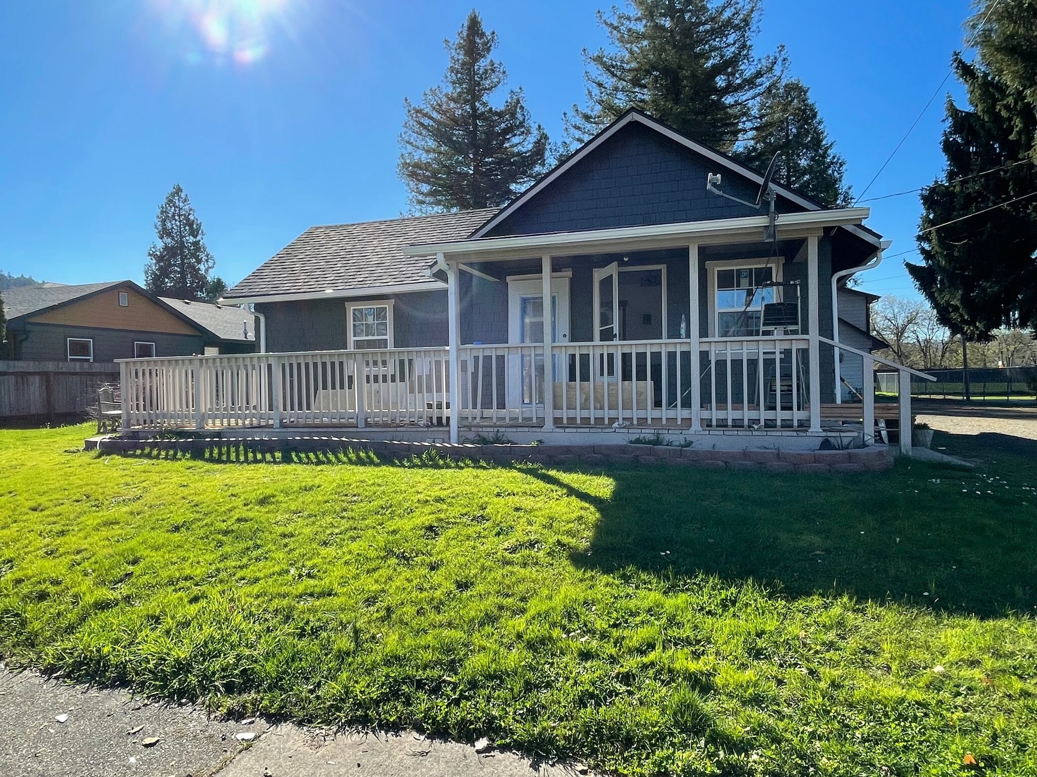 Building Photo - 462 W Ballf St