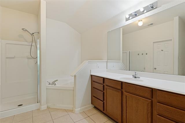 Building Photo - 1800 Black Willow Trail