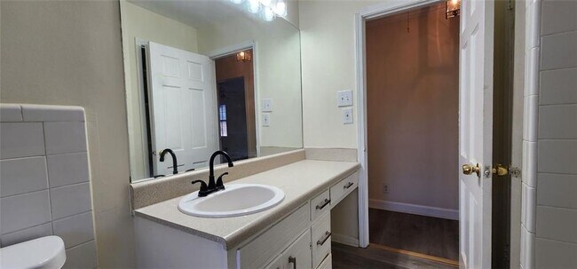 Building Photo - 2349 Valley Way