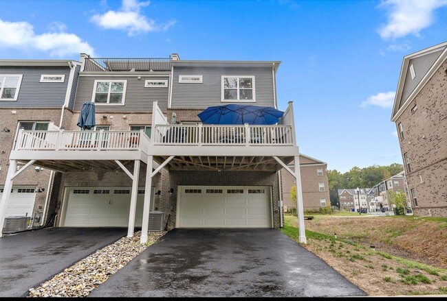 Primary Photo - Charming 4BR Townhome in Bryans Road