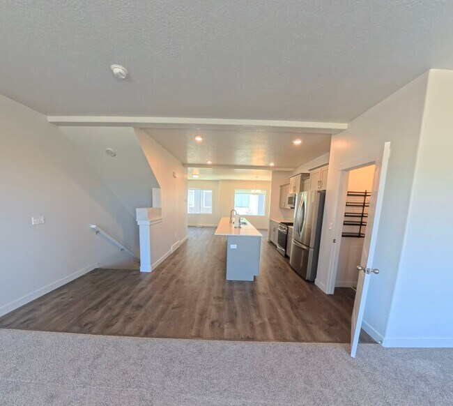 Building Photo - Lexington Townhome - Orem