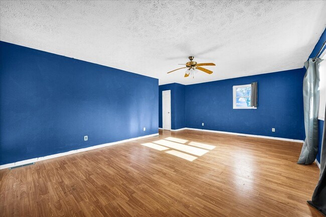 Building Photo - 25998 N Dal Bar Rd